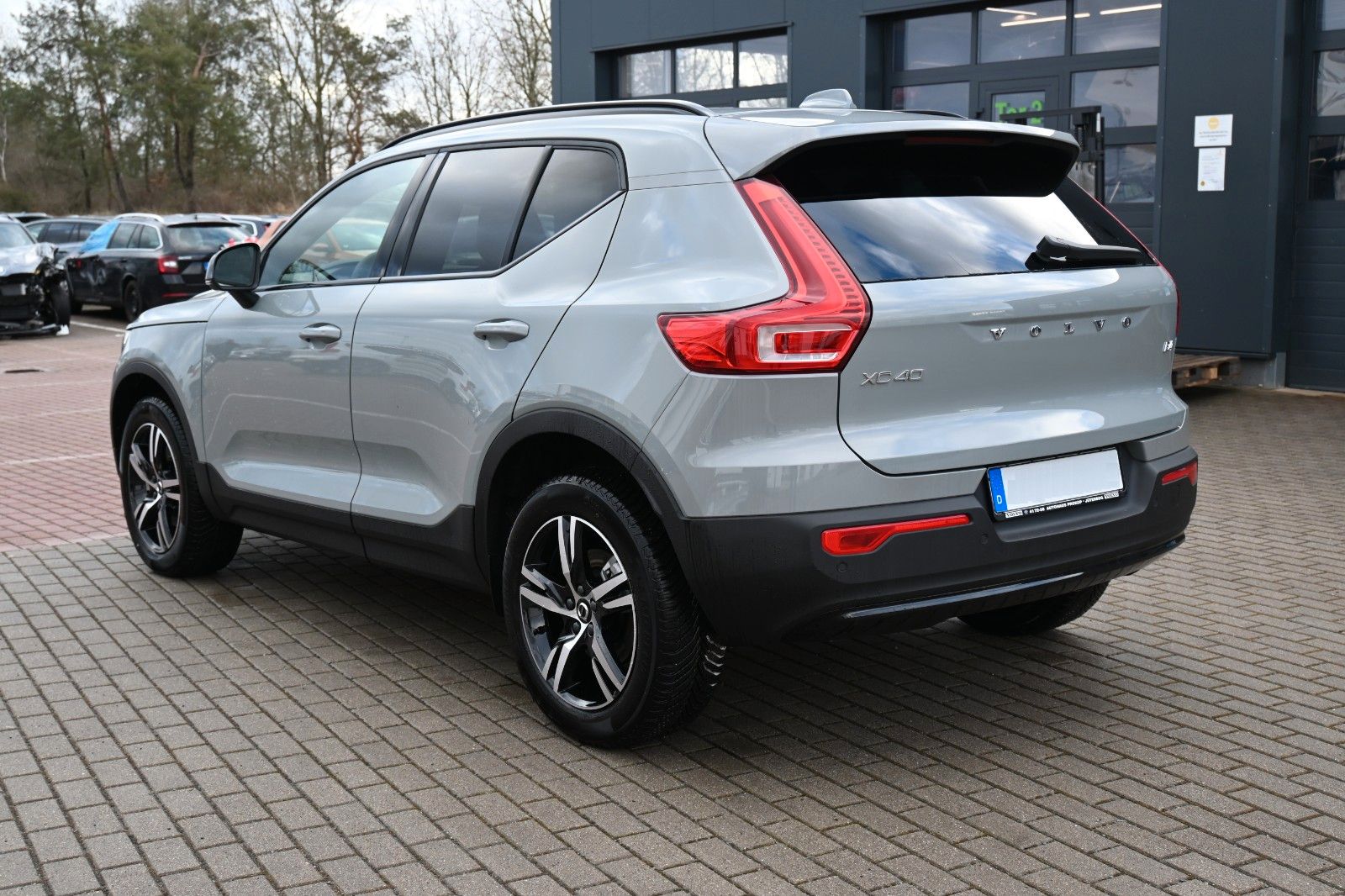 Fahrzeugabbildung Volvo XC40 B4 Benzin DKG Plus Dark*STDHZG*BLIS*ACC*AHK