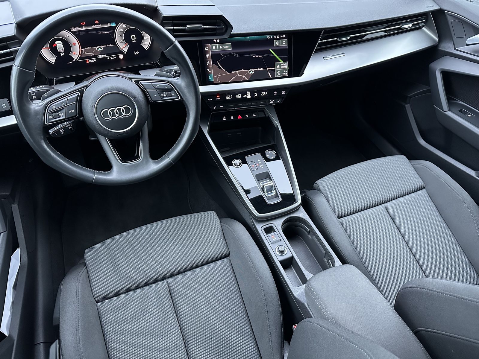 Fahrzeugabbildung Audi A3 SpB 35 TDI S-Line NAV+LED+ACC+AHK+18ZO+VCOCK