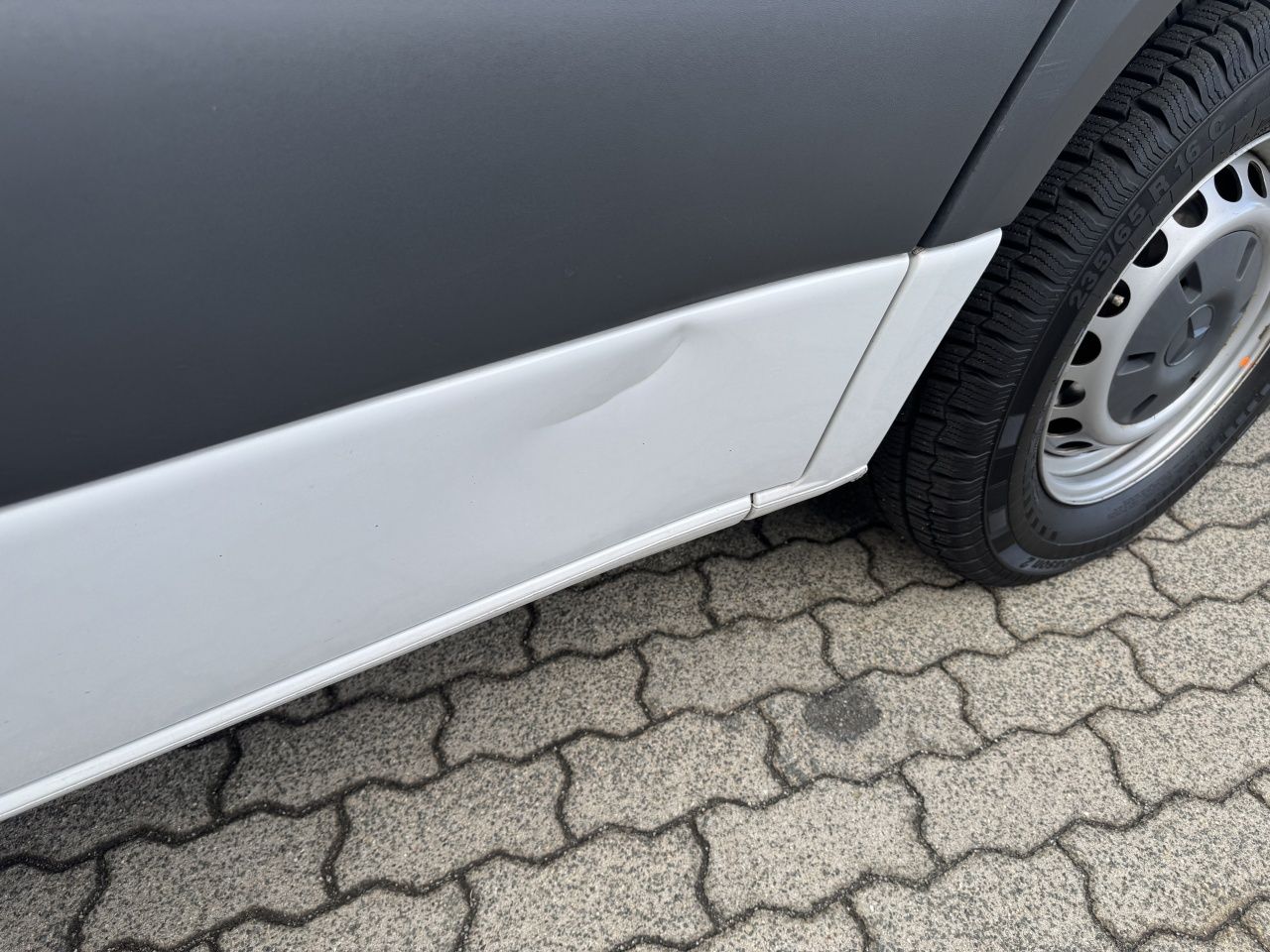 Fahrzeugabbildung Mercedes-Benz Sprinter 317 CDI KA Maxi L3H2 Klima*Kamera*Tempo