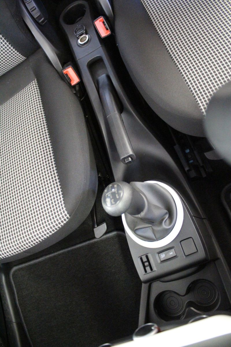 Fahrzeugabbildung Renault Twingo  SCe70  *Klima *Ganzjahresreifen