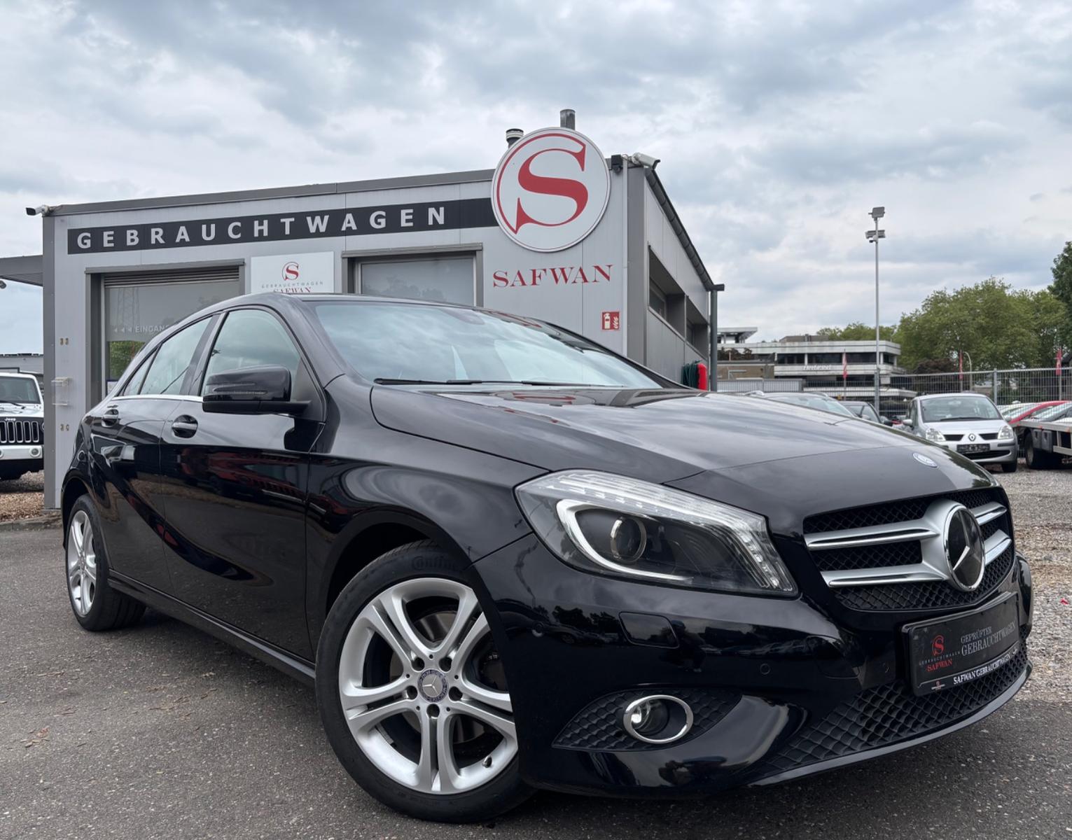 Mercedes-Benz A 180 Urban BlueEfficiency*PANO*AUTOM*XENON*PDC*