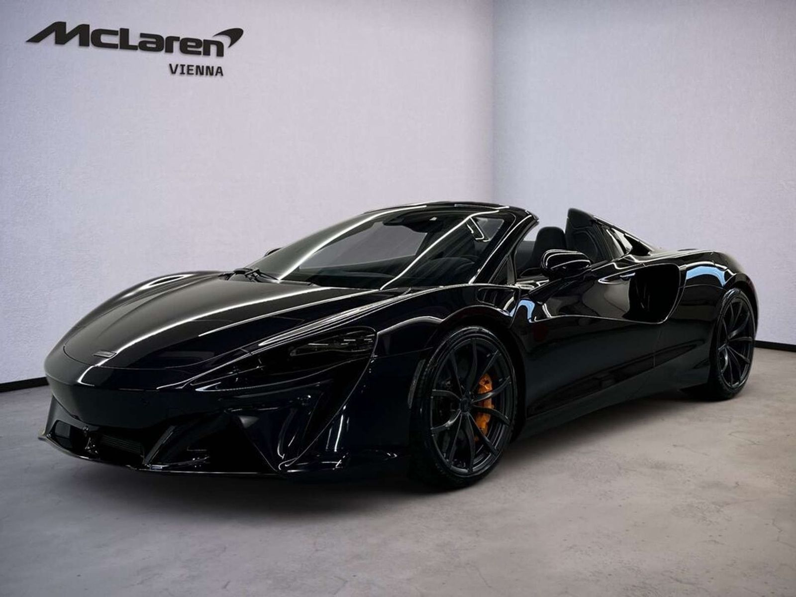 McLaren Artura Spider / 0% Leasingaktion / B&W / Lift