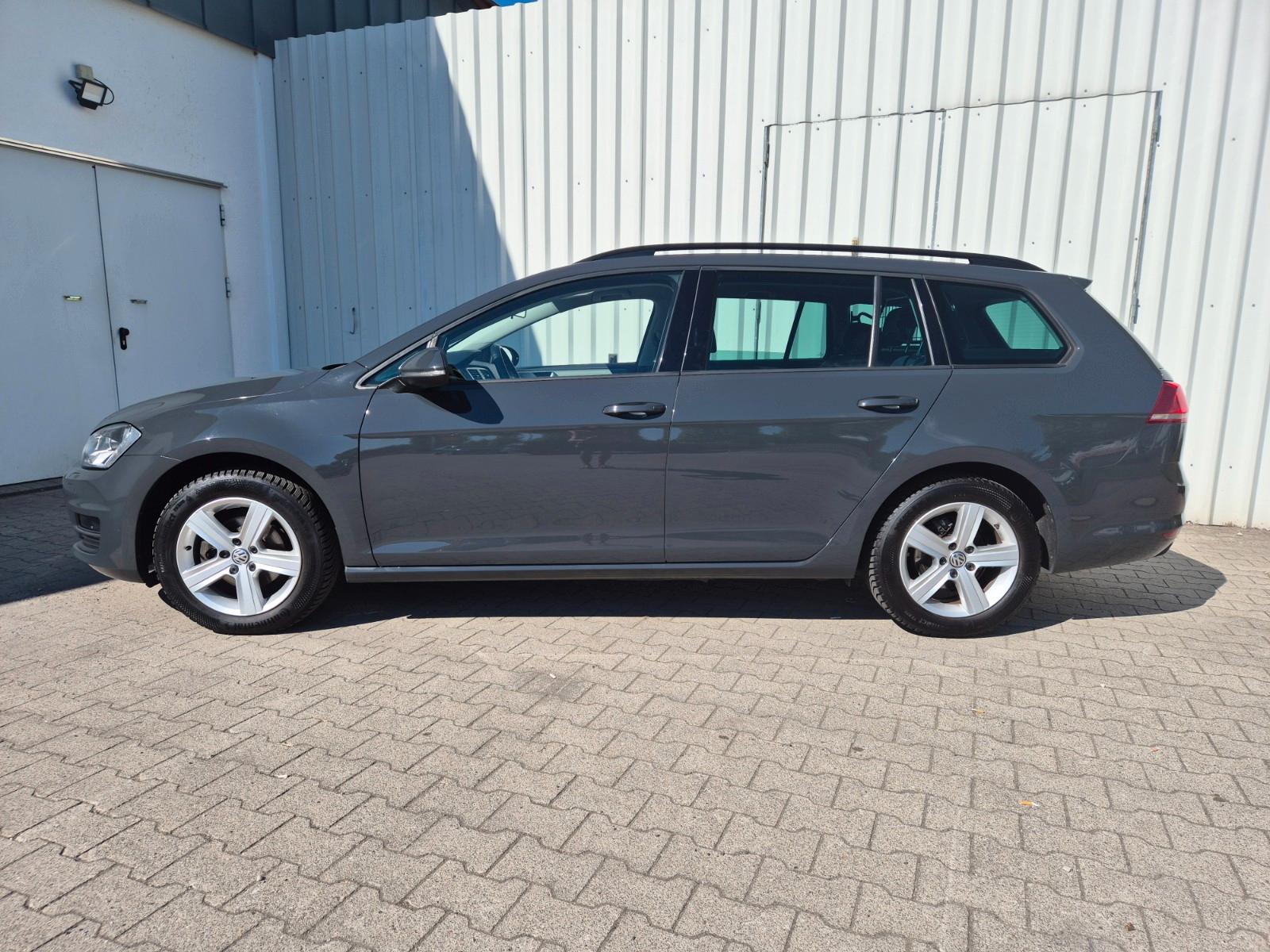 Volkswagen Golf VII Variant, 2.HD - AUTOMATIK - NAVI - PDC