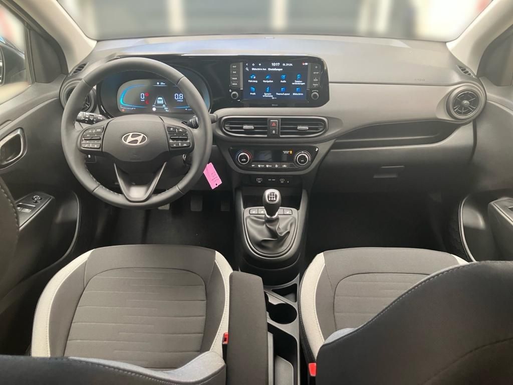 Fahrzeugabbildung Hyundai i10 Navi SHZ KAM PDC SpurH