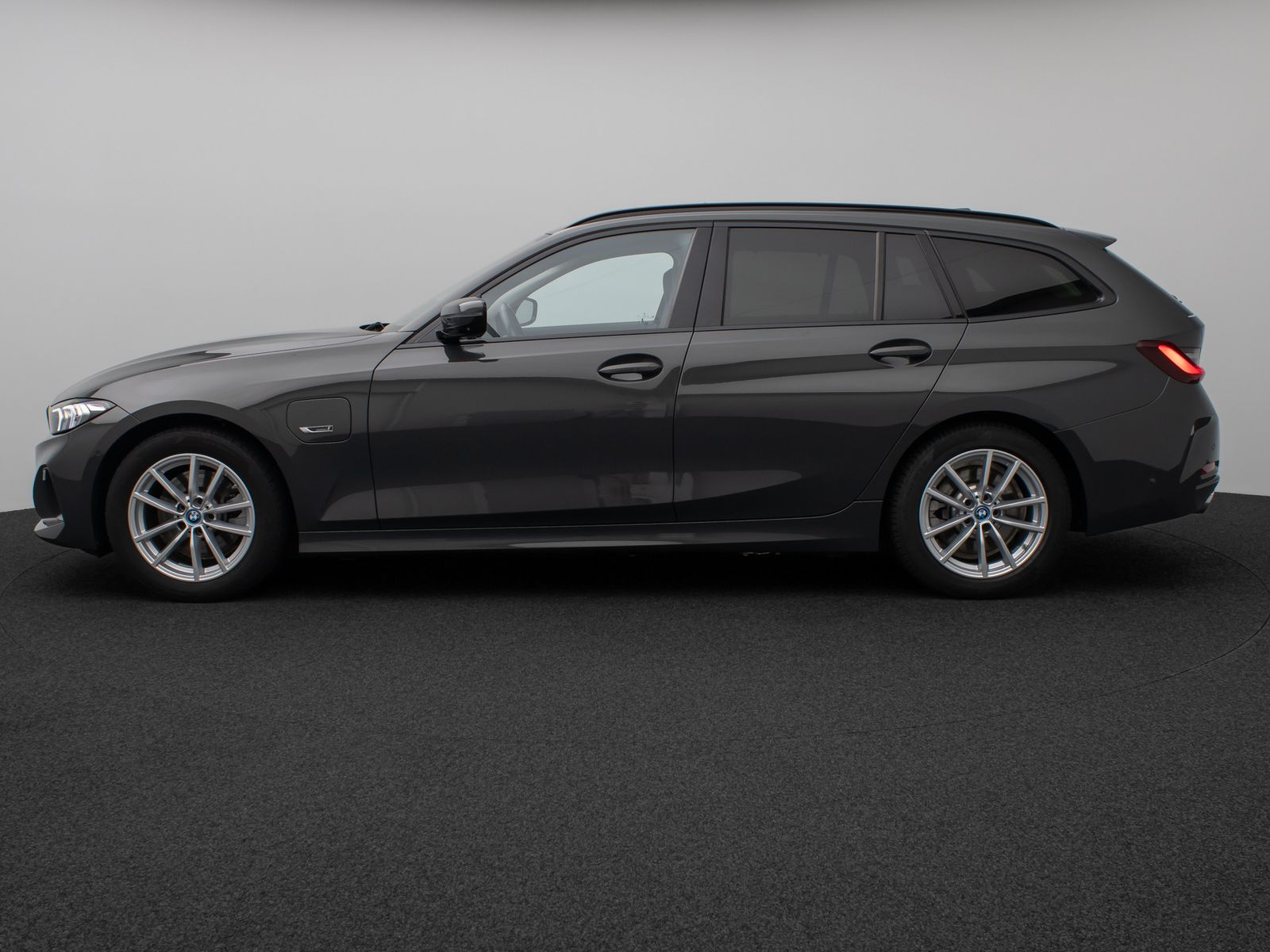 Fahrzeugabbildung BMW 320e 360°DAB MDach Leder ACC Komfort Alarm Sport