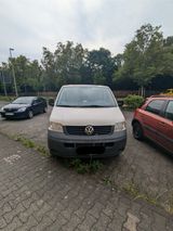 Volkswagen VW T5 shuttle 2.5 TDI - Volkswagen T5 Shuttle: Privatanbieter