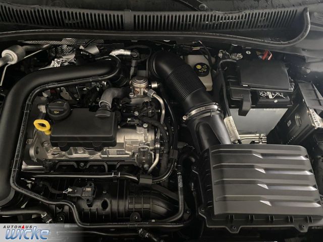 Polo 1.0 TSI DSG R-Line KLIMA REAR VIEW PDC