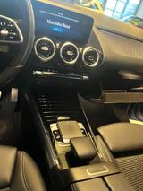 Mercedes-Benz B200 blau metallic EZ 2019 - Mercedes-Benz 200 Gebrauchtwagen