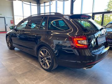 Skoda Octavia Combi RS 4x4 *PANO*NAVI*STANDHEIZUNG*AHK