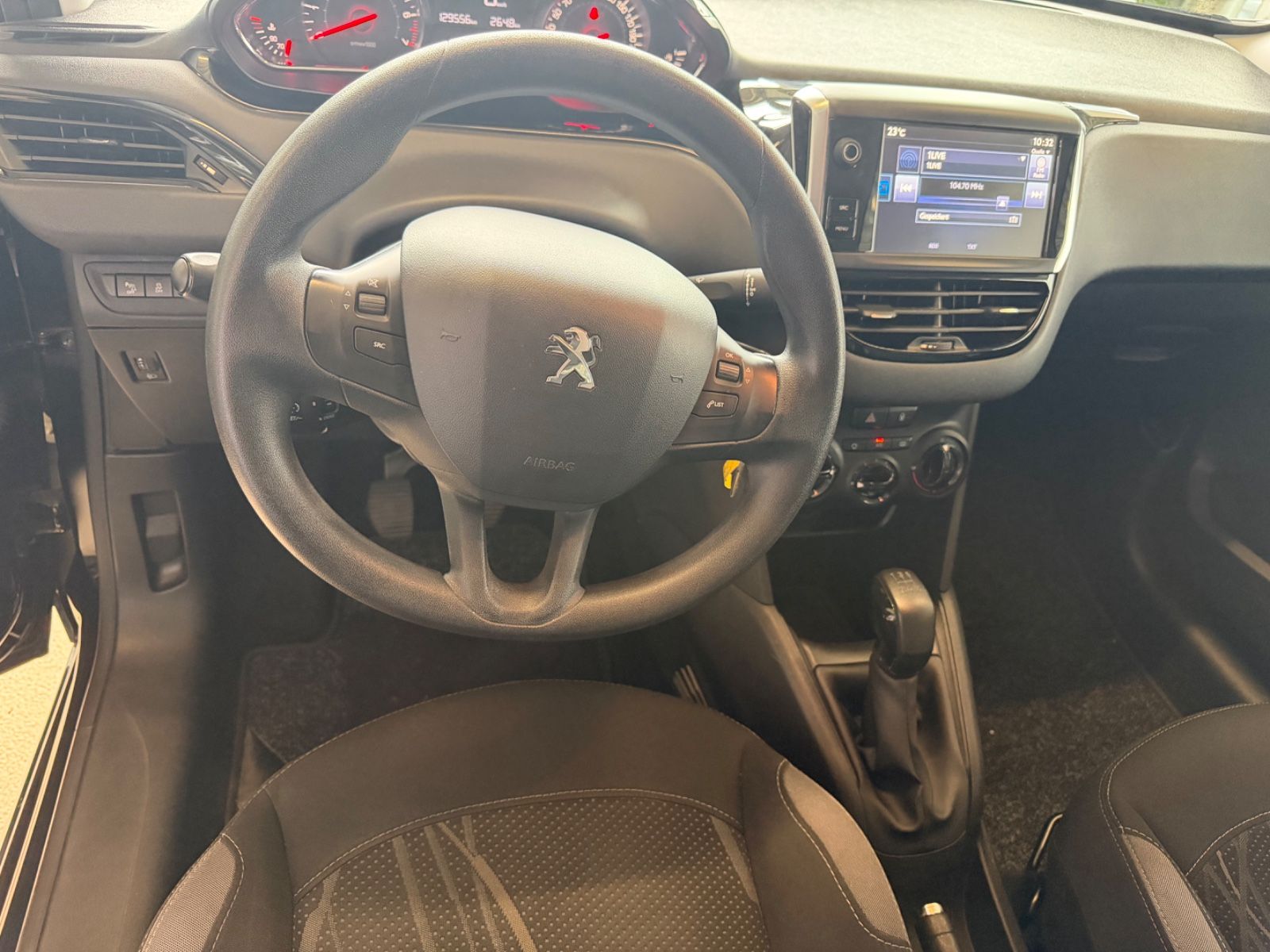 Fahrzeugabbildung Peugeot 208 Active