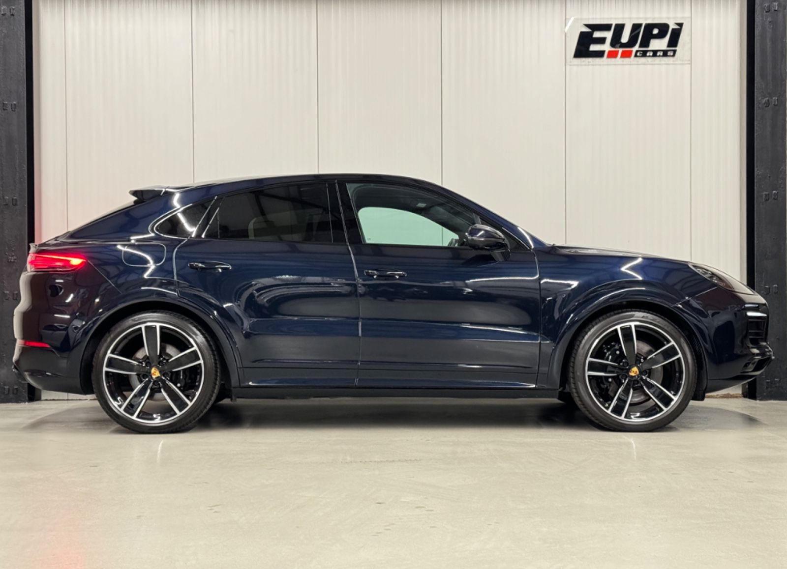 Fahrzeugabbildung Porsche Cayenne Coupe GTS/HUD/Night Vision/ACC/360°/VOLL