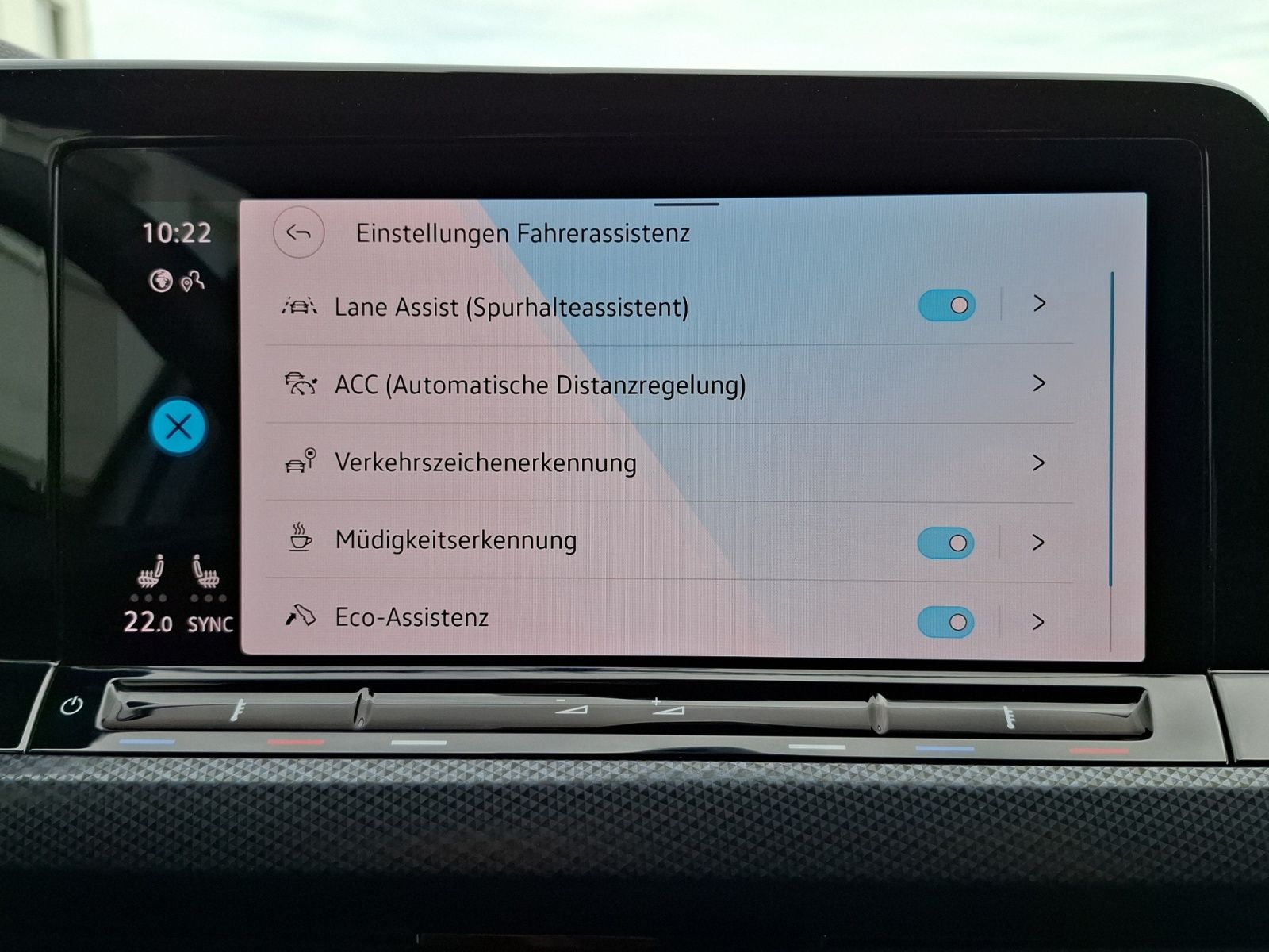Fahrzeugabbildung Volkswagen Golf VIII eTSI United DSG LED Navi AID ACC RFK S