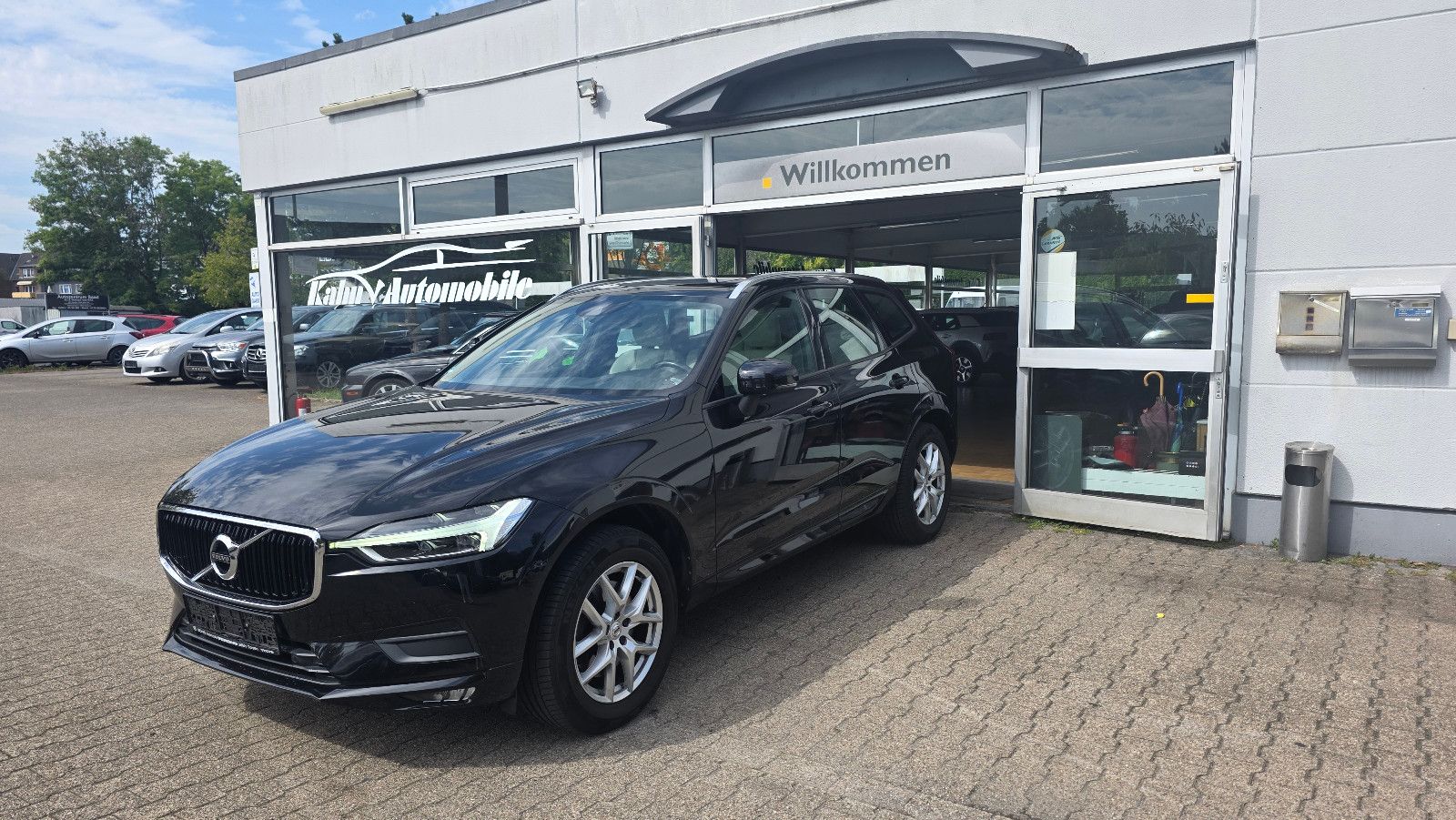 Volvo XC 60 Momentum 2WD *PANO*LEDER*NAVI*LED*ALU