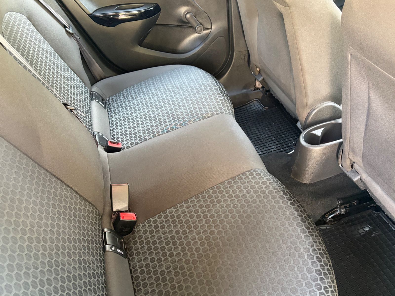 Fahrzeugabbildung Opel Corsa E Edition+AHK+NaviZB+AllwwetterRäder+BT+5T