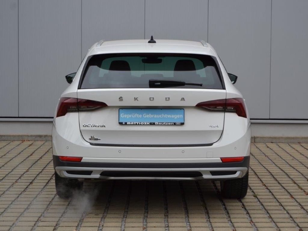 Octavia 2.0 TDI 4x4 DSG Scout AHK/MATRIX/NAVI/IN