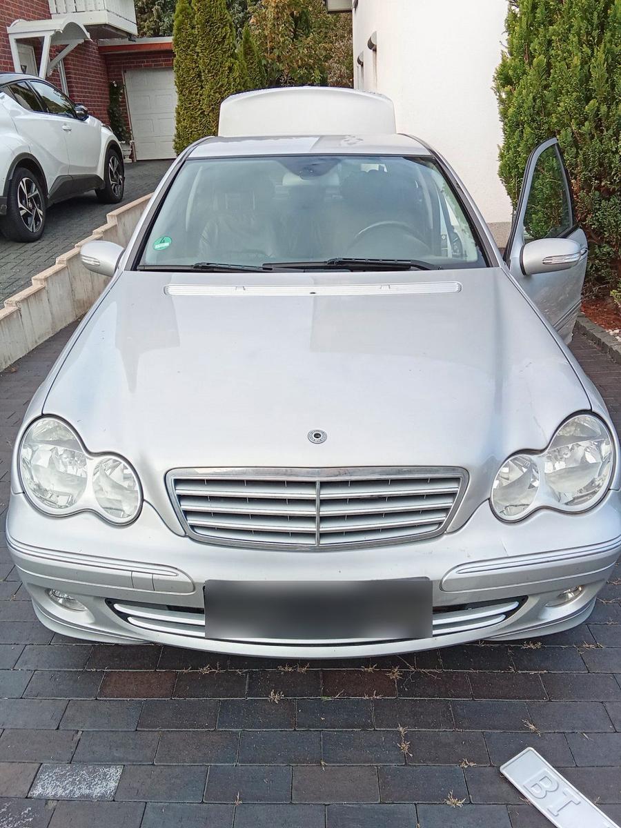 Mercedes-Benz C 180