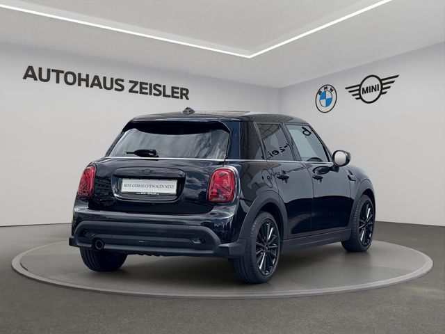 Foto Nummer 2: MINI Cooper 5-Türer