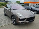 Porsche Cayenne Turbo TechArt 560 PS - Porsche Cayenne aus 2010: Turbo