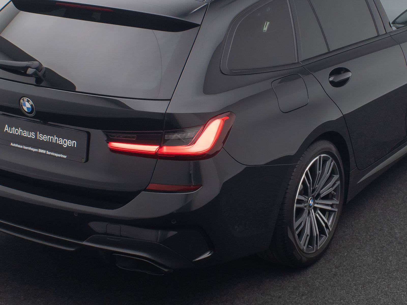 Fahrzeugabbildung BMW M340d xD Komfort 360&deg;Laser HUD DAB H/K Panorama