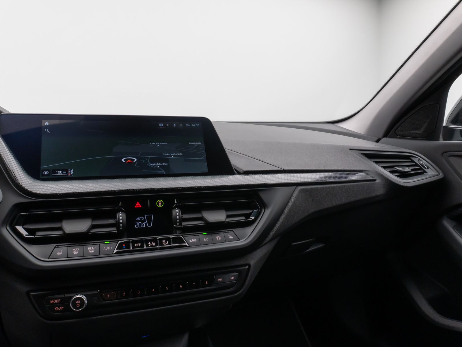 Fahrzeugabbildung BMW 118i Sport Line DAB HiFi Lenkrhz Fernlichtassist