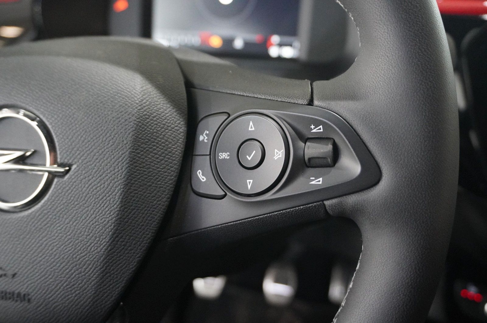 Fahrzeugabbildung Opel Corsa 1.2T GS SPORT NAVI/LED/SPORT/VIRT./SH/DAB+