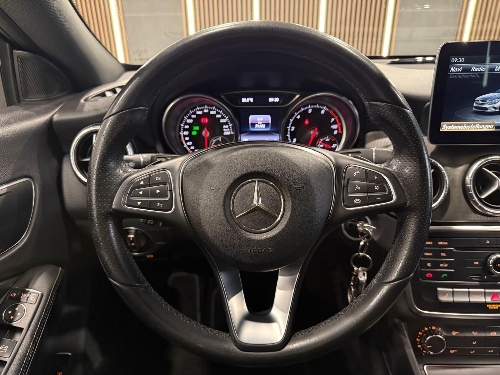 MERCEDES-BENZ CLA 200 SHOOTING BRAKE 1.6 156ch BVA Sièges sport chauffants Historique présent - 2EME MAIN