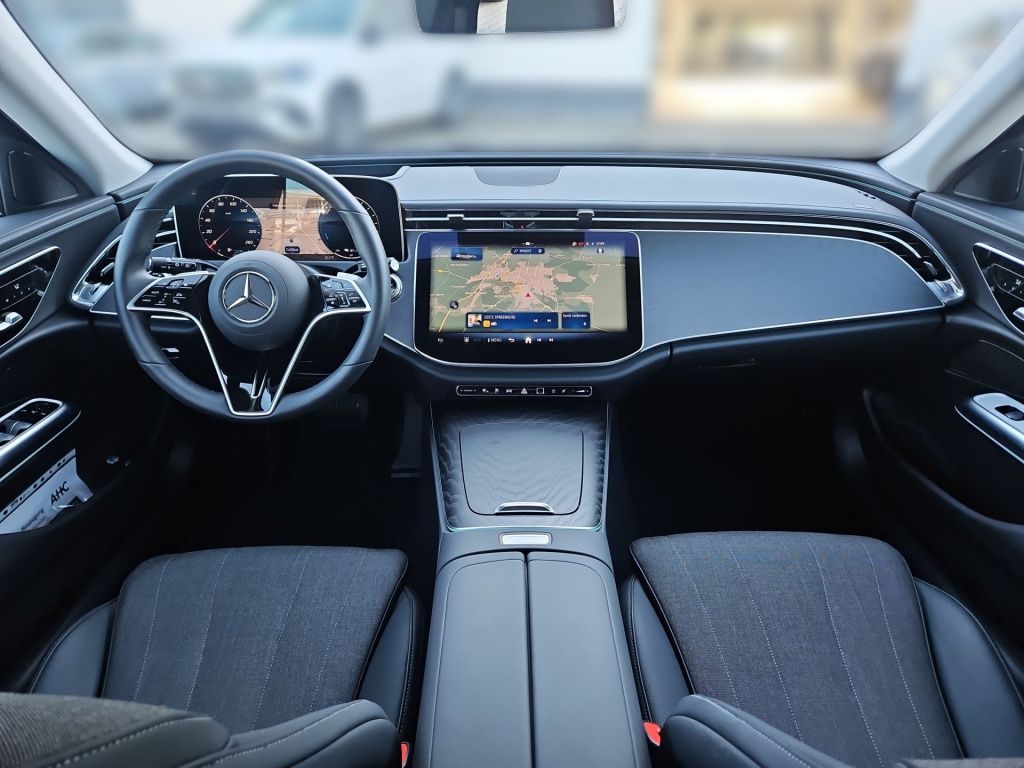 Fahrzeugabbildung Mercedes-Benz E 300 eT Avantg. Distronic+ AHK HUD Memory 360°