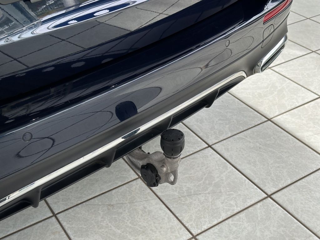 Fahrzeugabbildung Mercedes-Benz E 300 de T-Modell mit EQ Hybrid Technologie AHK