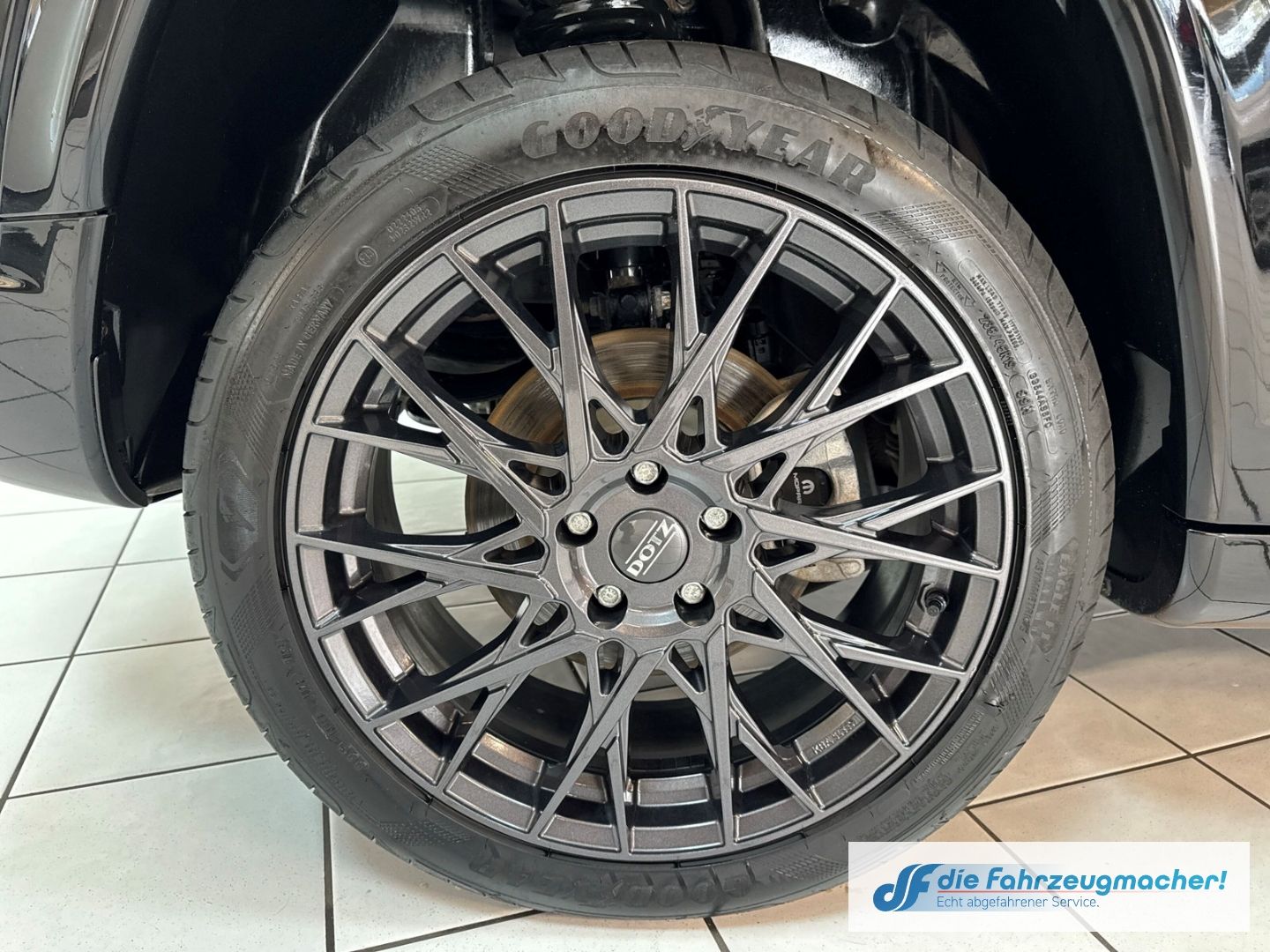 Fahrzeugabbildung Jeep Compass S Plug-In Hybrid 4WD Navi Soundsystem 36