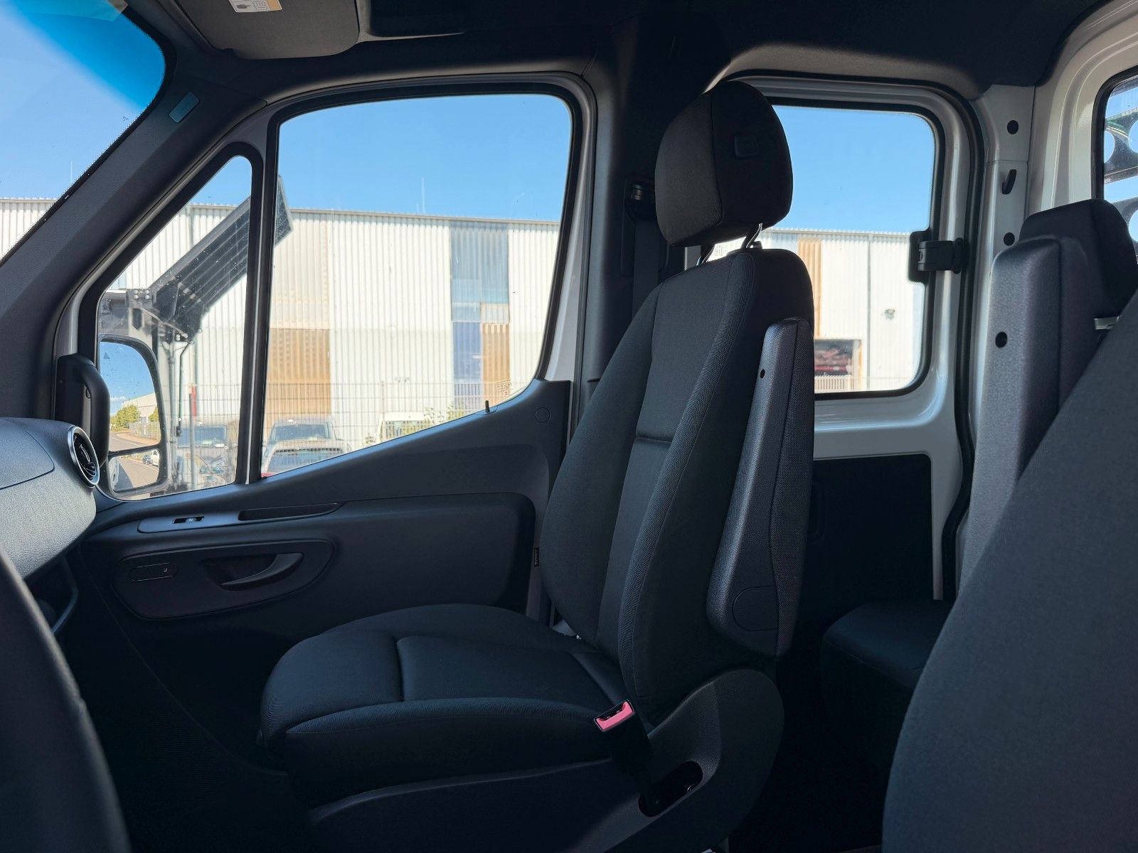 Fahrzeugabbildung Mercedes-Benz Sprinter 515 CDI DoKa 3-Seiten-Kipper