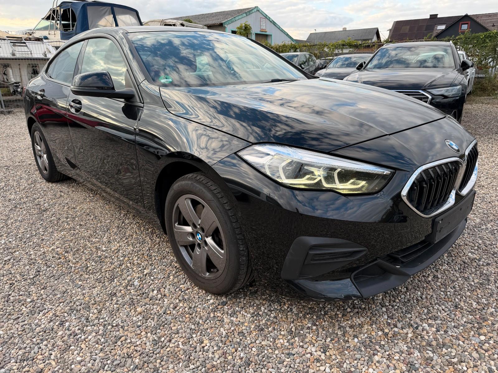 BMW 216 Gran Coupe Advantage+LEDR+LED+AHK+L/SHZ+Live