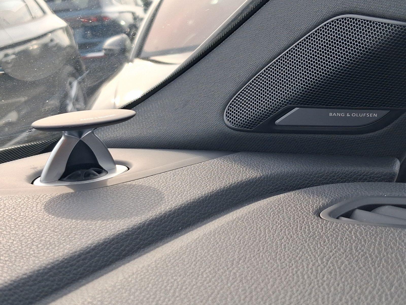 Audi Q7 50 TDI Q COMPETITION + MATRIX HuD AHK PANO