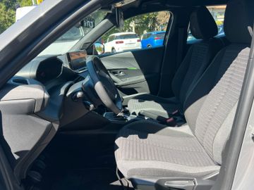 Peugeot 2008 - 11