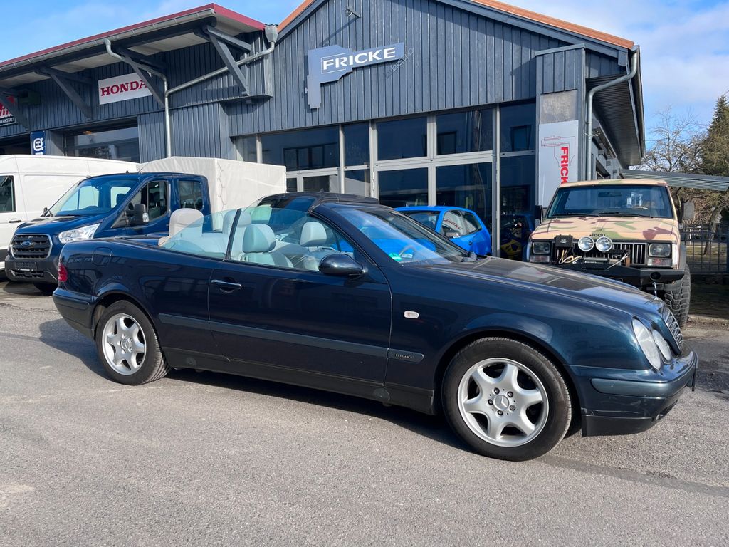 Mercedes-Benz CLK 320