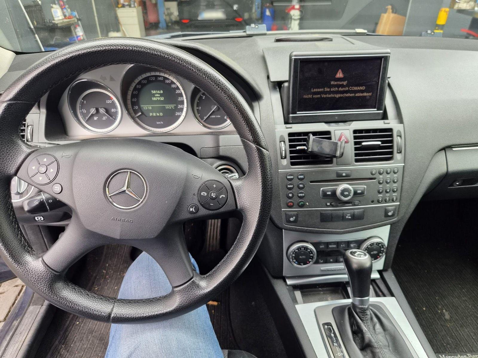 Mercedes-Benz C220 2010 — engine 170 HP (125kW)