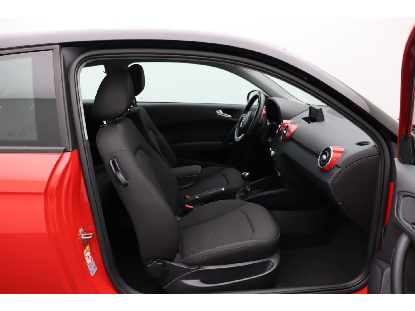 Fahrzeugabbildung Audi A1 1.6 Attraction Klimaauto SHZ Einparkhilfe