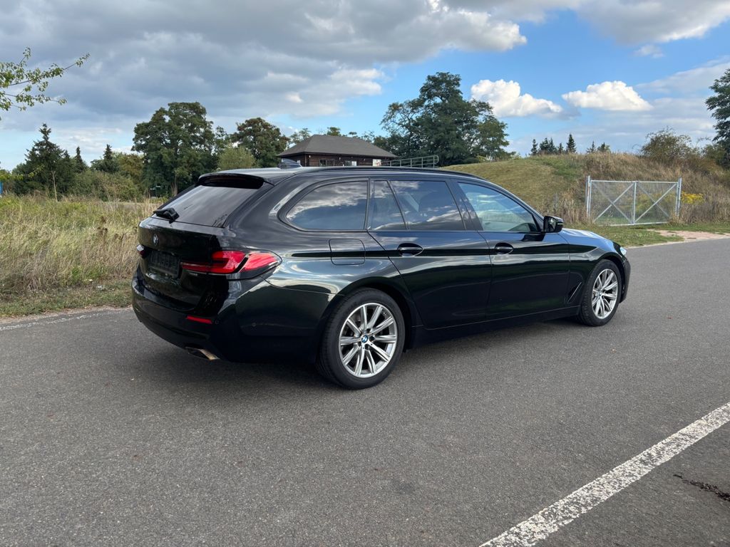 Image of BMW 540