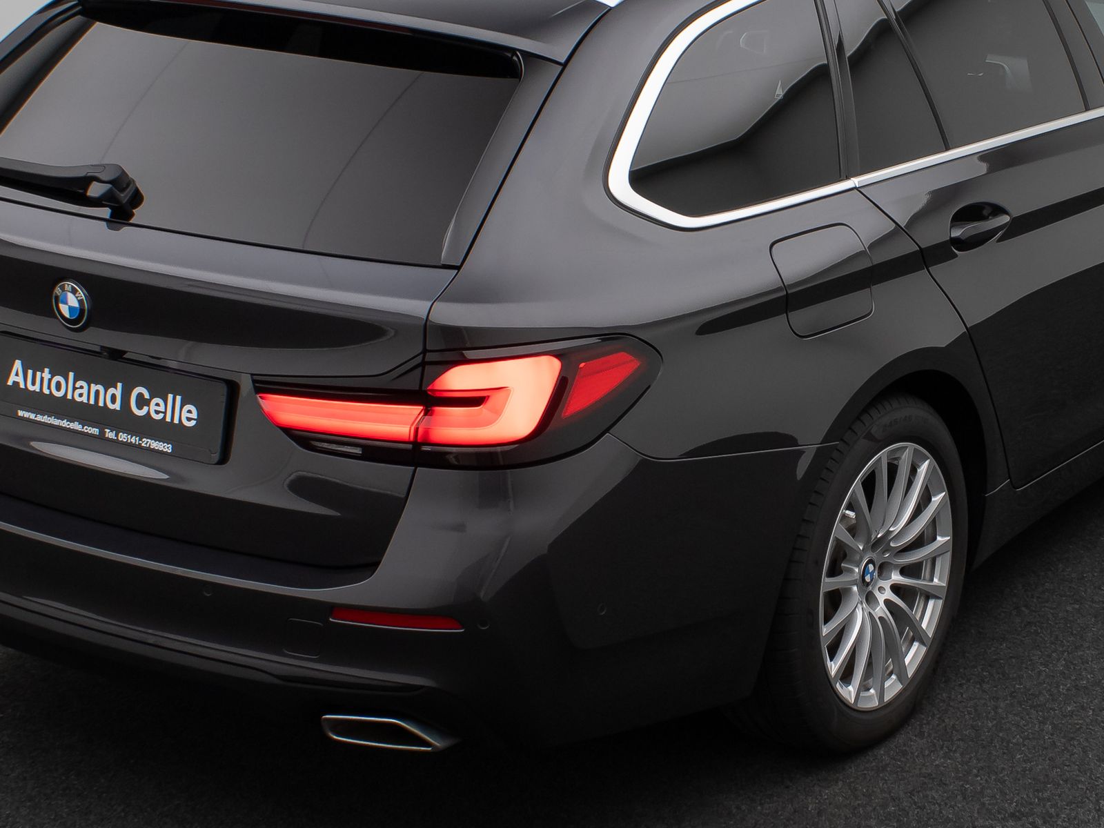 Fahrzeugabbildung BMW 520d Kamera DAB 4xKlima Leder M Sport AHK Alarm