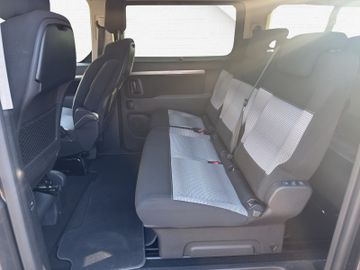 Fotografie des Citroën SpaceTourer elektrische Türen Xenon Kamera