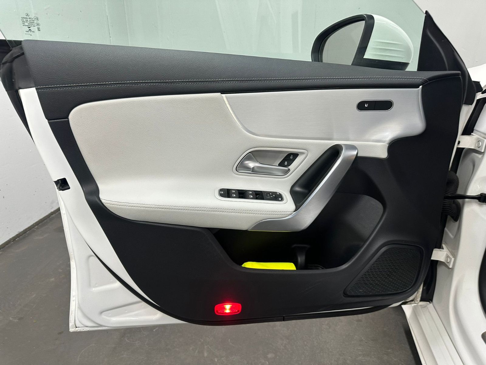 Fahrzeugabbildung Mercedes-Benz CLA 200 SB *AMG-LINE*NAVI*PANORAMA*SH*