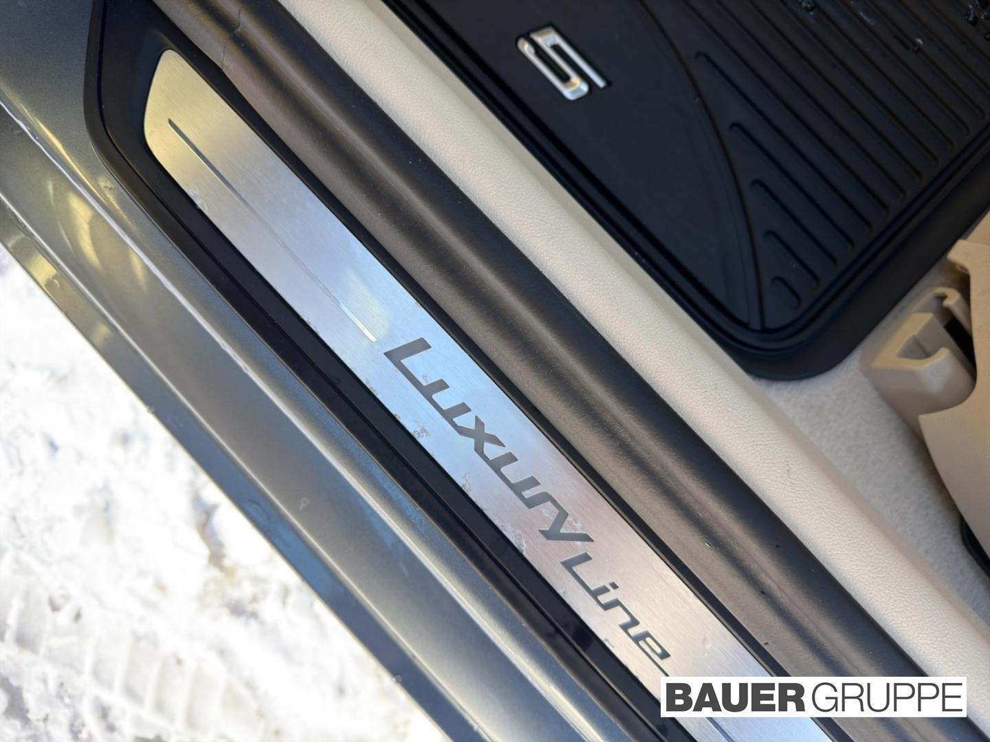 BMW 530 d Luxury Line LED Navi Prof. HUD Memory Park