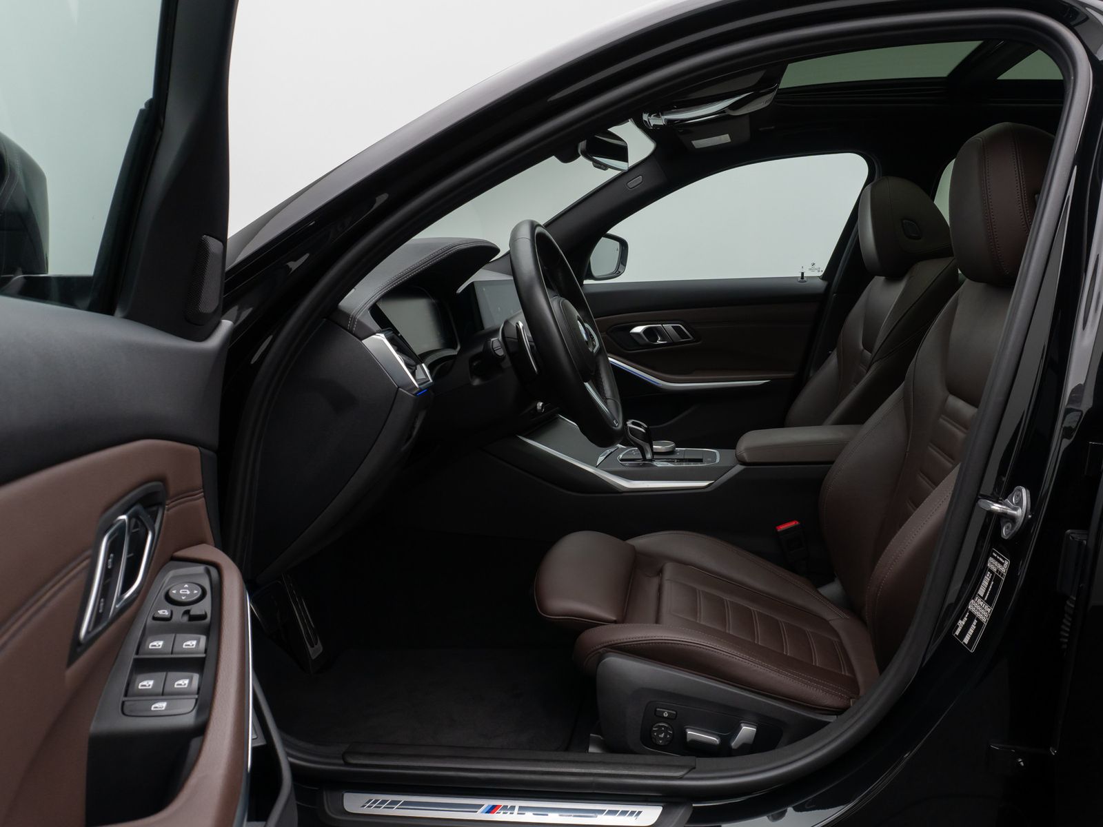 Fahrzeugabbildung BMW 330d M Sport DAB Kamera Leder ACC Alarm Pano 19"