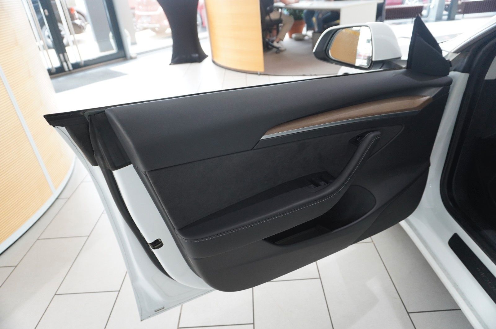 Fahrzeugabbildung Tesla Model 3 LONGRANGE DUAL-MOTOR NAVI/KAMERA/DAB/AMD