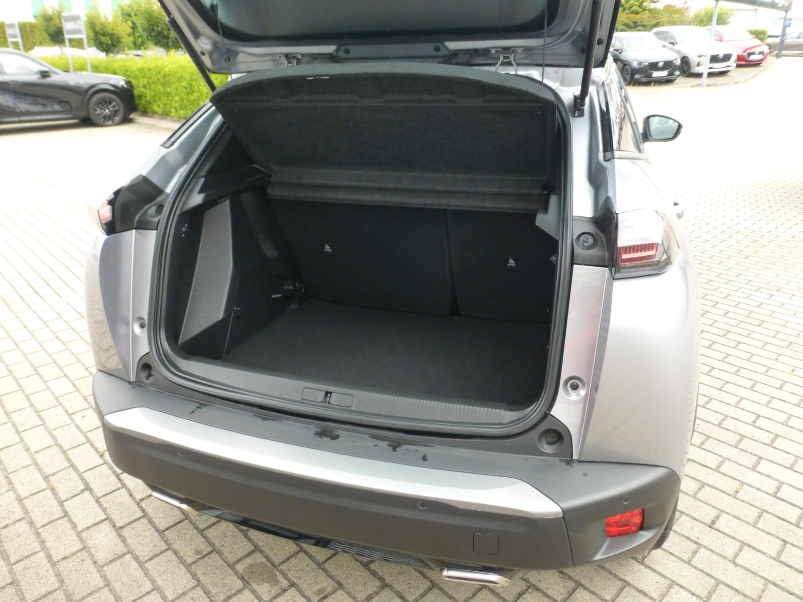 Peugeot 2008 Hybrid 136 Style *PDC, DAB, APPLE CAR PLAY*
