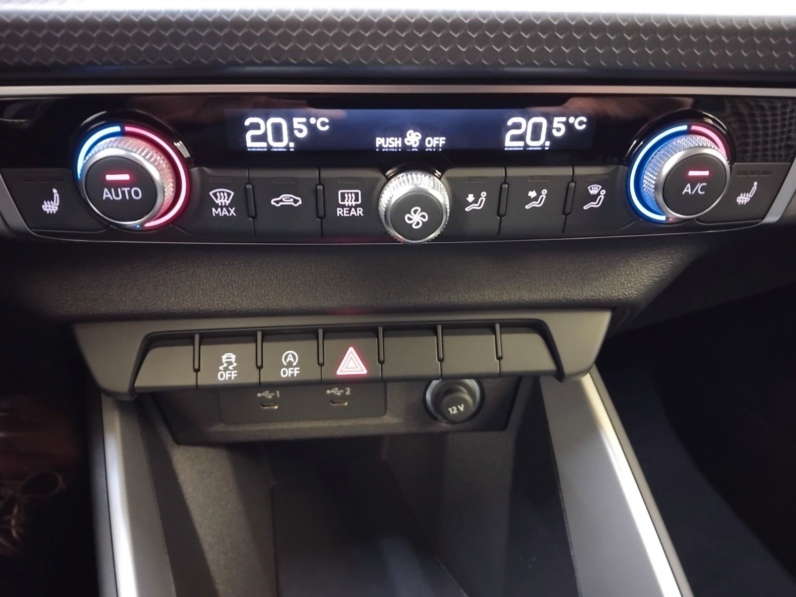 Audi A1 (02/2024, Benzin)