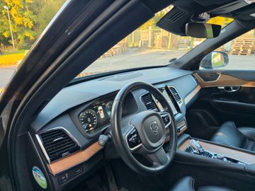 Volvo XC90 - 9