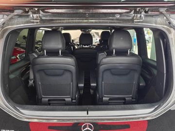 Mercedes V 220 - 6