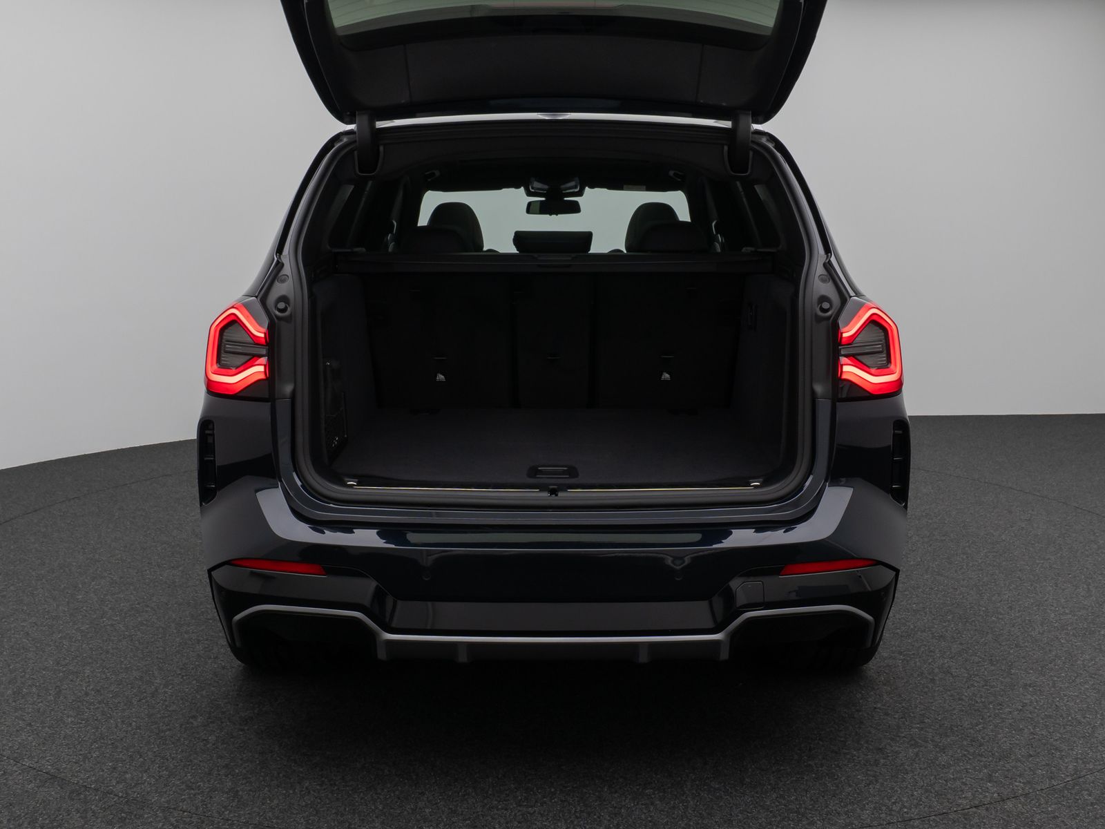 Fahrzeugabbildung BMW iX3 Impressive M Sport Panorama 360°HUD DAB H/K