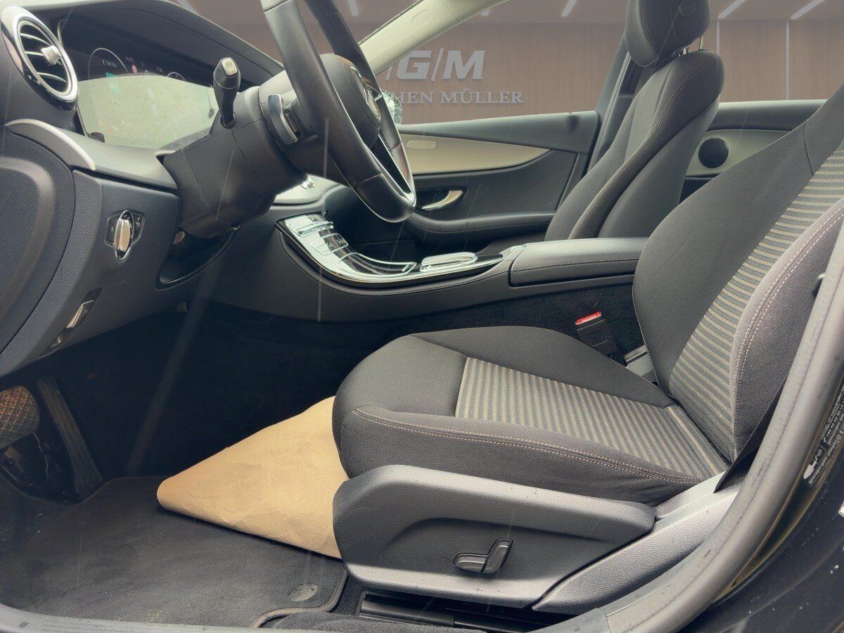 Mercedes-Benz E 220d Limousine Avantgarde/LED/Navi/SHD/Kamera/ foto 6
