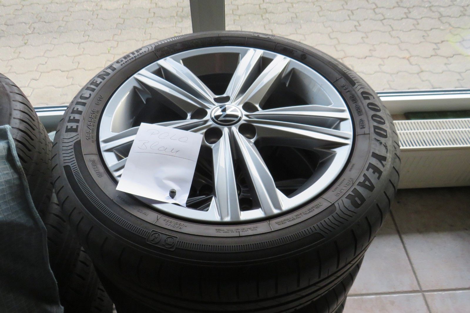 Fahrzeugabbildung Volkswagen Polo United KAMERA SITZH. NAVI KEYLESS APP-CON 1